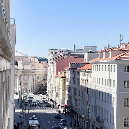 Corso Italia 7 Tirabora Short Rent Triest