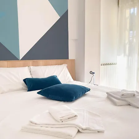 Corso Italia 7 Tirabora Short Rent Apartament