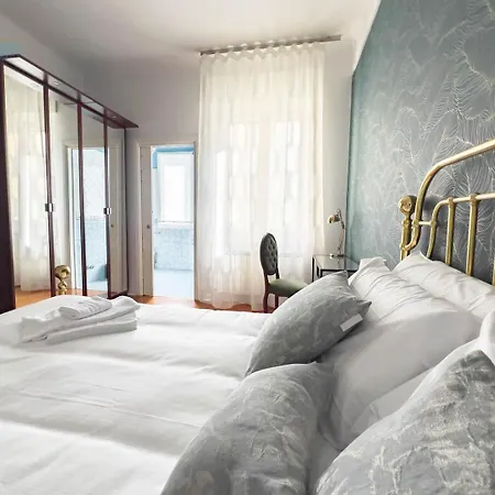 Corso Italia 7 Tirabora Short Rent Apartament