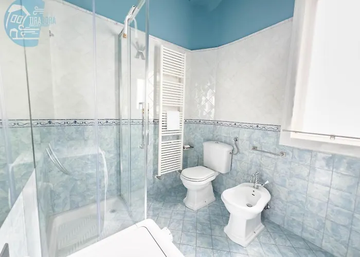 Corso Italia 7 Tirabora Short Rent